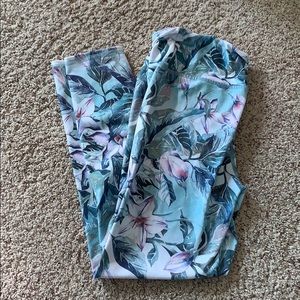 Floral crop leggings
